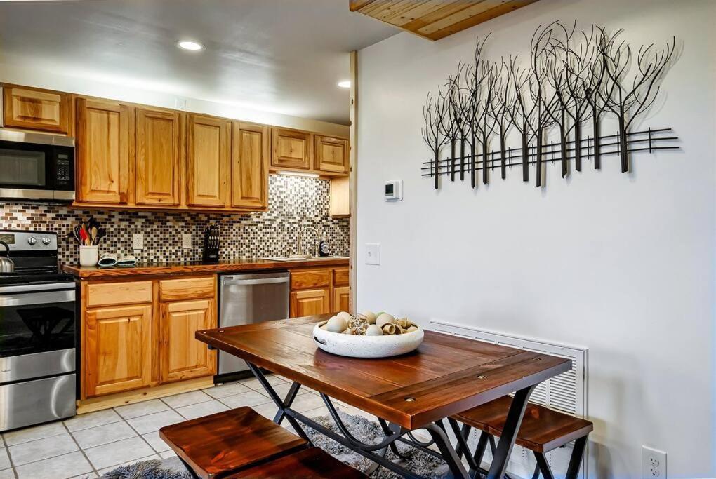 Secluded Mtn View New! 10 Mins To Gatlinburg Or Park Villa Bagian luar foto
